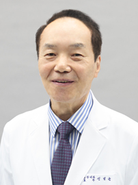 신익균